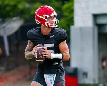 Georgia quarterback Carson Beck (15) during Georgia’s practice session in Athens, Ga., on Thursday, Aug. 1, 2024. (Conor Dillon/UGAAA)