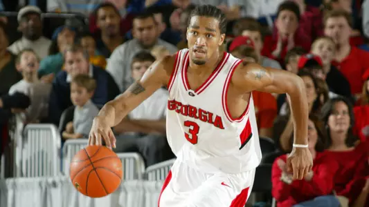 Rashad Wright against Pitt on Dec. 31, 2002 (photo by Radi Nabulsi).