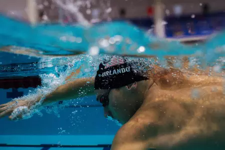 Urlando Splashes Down in Paris