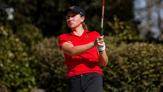 Trinity Beth in a practice round (photo by Tony Walsh).