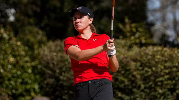Trinity Beth in a practice round (photo by Tony Walsh).