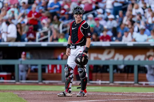 During Georgia’s game against Oklahoma in the 2026 College World Series at Charles Schwab Field in Omaha, Ne., on Wednesday, June 17, 2026. (Conor Dillon/UGAAA)