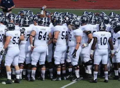 Georgia Southern Football huddle
