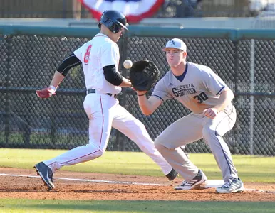 Ryan Cleveland_Fielding_at Georgia_2014