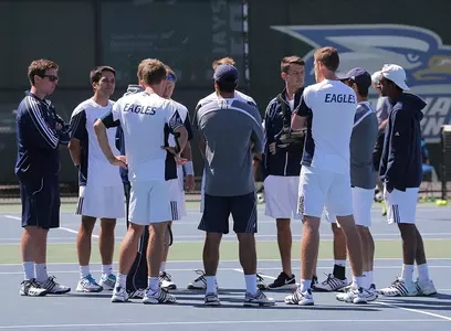 Men's Tennis Huddle