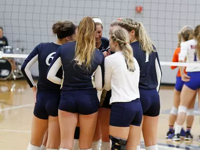2016 Volleyball Huddle