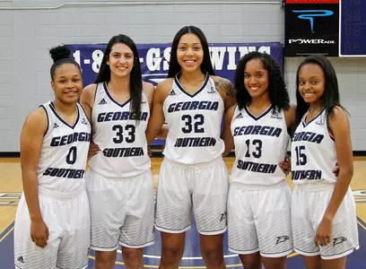 2016-17_WBB_Freshmen