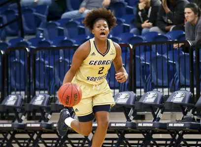 English-Lurry_T_16-17WBB_NCAT_AH_01