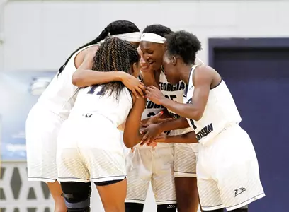 Team_16-17WBB_CG_MA_01