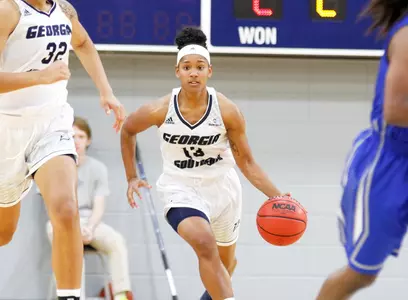 Franks_N_16-17WBB_CG_MA_01