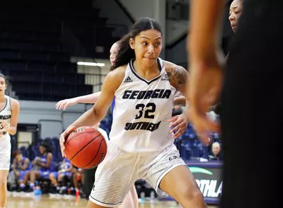 Dias-Allen_H_16-17WBB_CG_MA_01