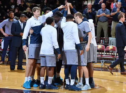 Men's Basketball Huddle
