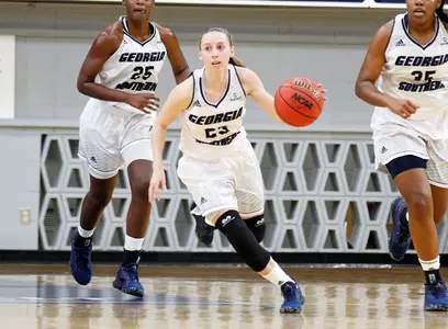 Sams_A_16-17WBB_CG_MA_01