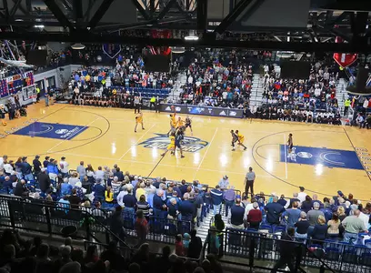 Hanner Fieldhouse vs. App - 1-21-17