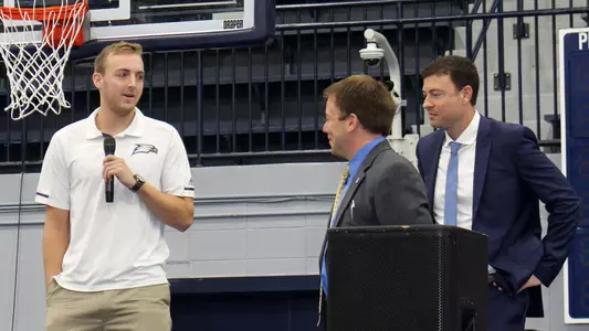 Hoops Breakfast 2017-18