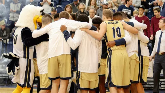 Men's Basketball Huddle
