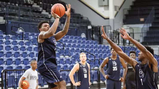 Men's Basketball Practice