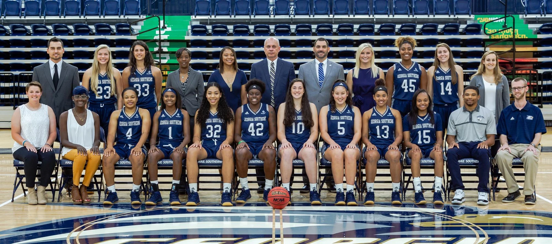 2018-19 WBB Team Photo