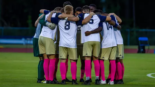 Team Huddle FAU 10-2