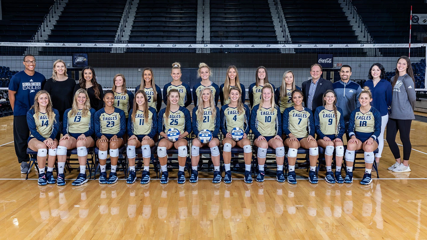 2019 Volleyball Team Picture