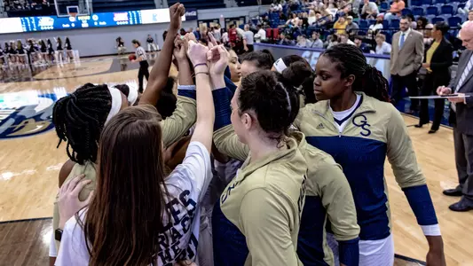 WBB Team Huddle UL