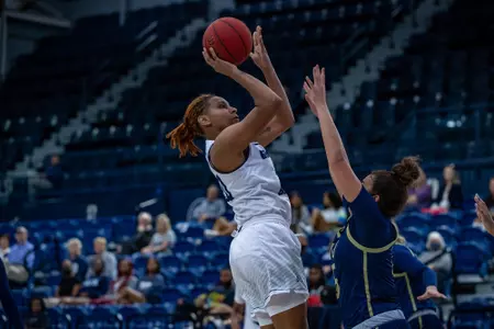 Gibson-T_2122WBB_FIU_AJH