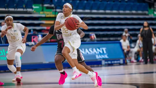 Love-Hill-J_2021WBB_TROY-1_AJH