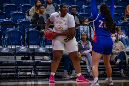 Freeman-L_2122WBB_UTA_AJH