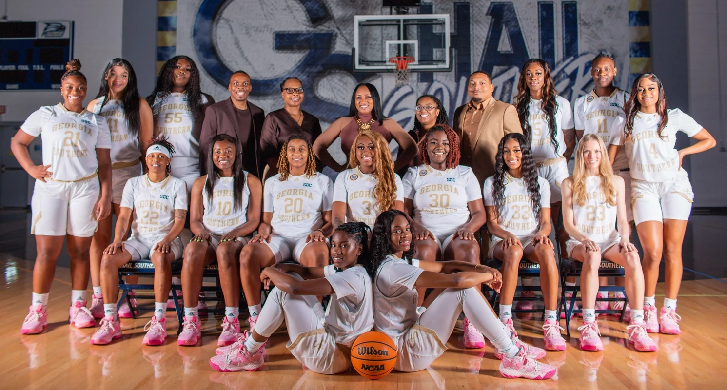 2022-23 WBB Team Photo