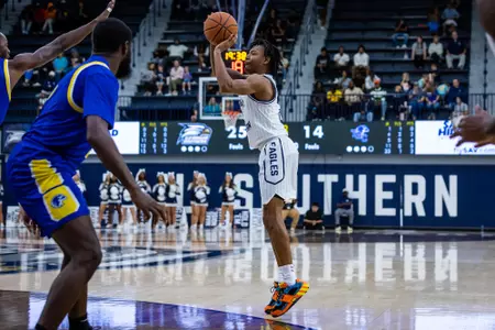 Georgia Southern fifth year guard Jalen Finch (2) during the NCAA men’s basketball game between Georgia Southern and Trinity Baptist at Hanner Fieldhouse on November 12, 2022 in Statesboro, Georgia. (Photograph by AJ Henderson / Georgia Southern Athletics)