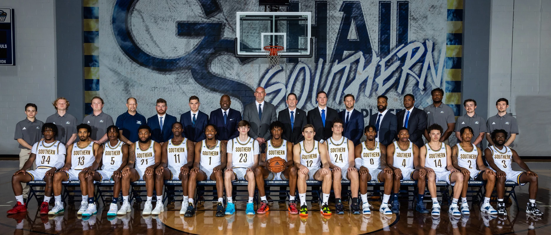 2022-23 Men's Basketball Team Photo