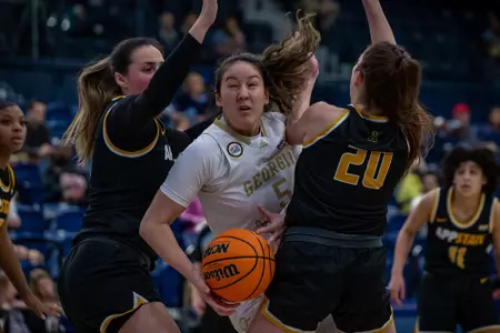 Nisbet-T_2122WBB_APP_AJH