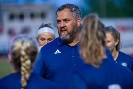 Adams-C_21WSOC_TROY_AJH