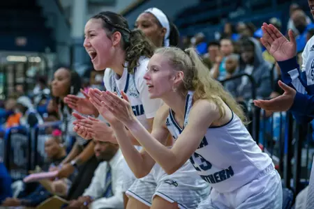 Bench_2122WBB_FVSU_DG