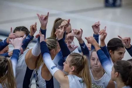 Georgia Southern team huddle during the NCAA women’s volleyball game between Georgia Southern and Stetson at Hanner Fieldhouse on August 26, 2022 in Statesboro, Georgia. (Photograph by AJ Henderson / Georgia Southern Athletics)