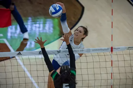 Georgia Southern outside hitter Paige Powers (21) during the NCAA women’s volleyball game between Georgia Southern and Stetson at Hanner Fieldhouse on August 26, 2022 in Statesboro, Georgia. (Photograph by AJ Henderson / Georgia Southern Athletics