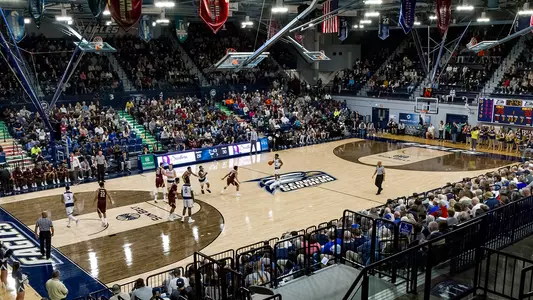 Hanner Fieldhouse for Jersey Retirement Story