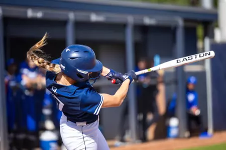 SB Delanie Thames 24