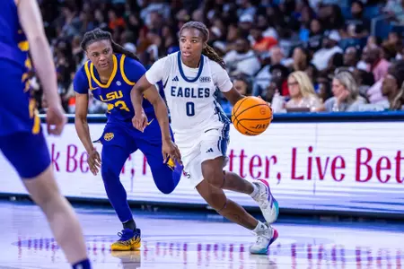 Georgia Southern graduate guard Destiny Garrett (0) during the NCAA women’s basketball game between Georgia Southern and LSU at Jack and Ruth Ann Hill Convocation Center on November 9, 2025 in Statesboro, Georgia. (Photograph by AJ Henderson / Georgia Southern Athletics)