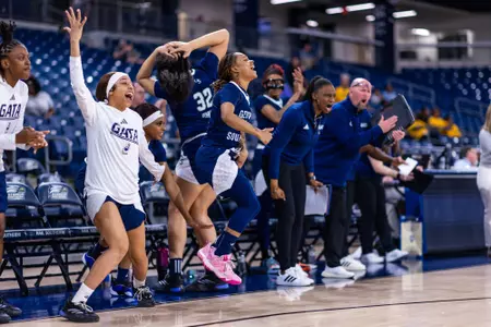 WBB Bench Reaction APP 2025