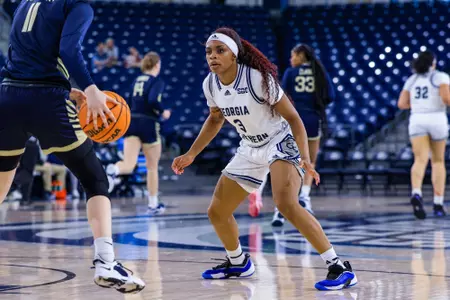 Nicole Gwynn WBB Akron 2025