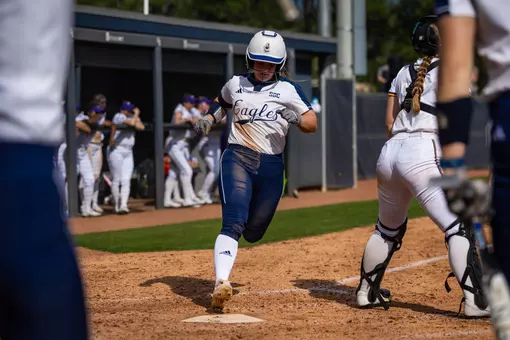 Emma Davis baserunning