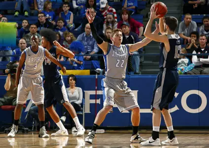 Max Yon scored 21 points in Wednesday's win