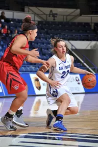 Sophomore Madeleine Philpot