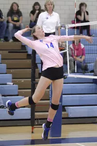 Shelley Spires, Raquel Rosas