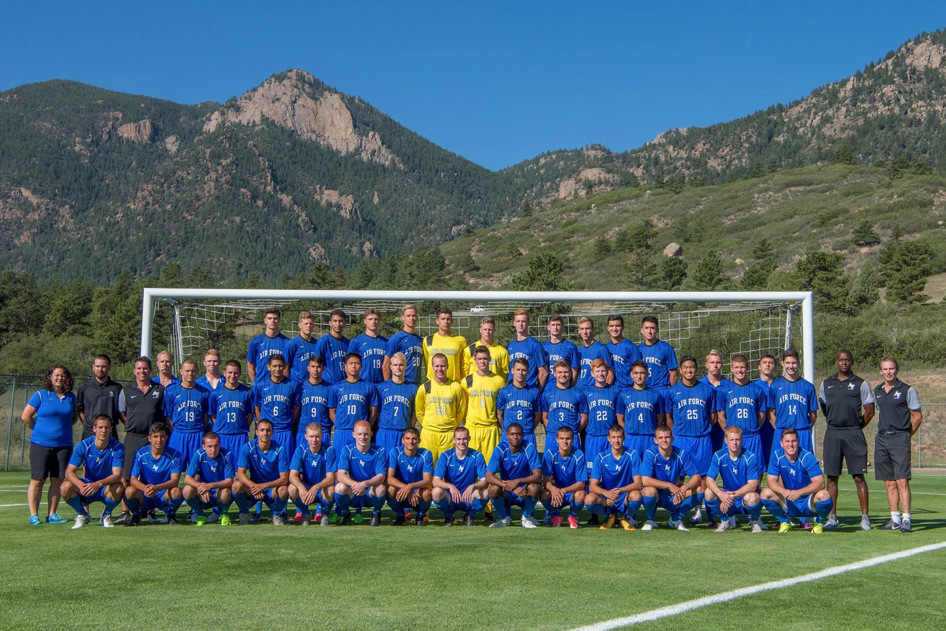 2018-19 team photo