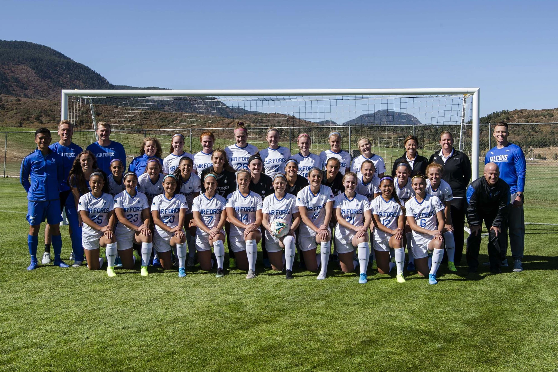 2019 WSoccer Team Photo