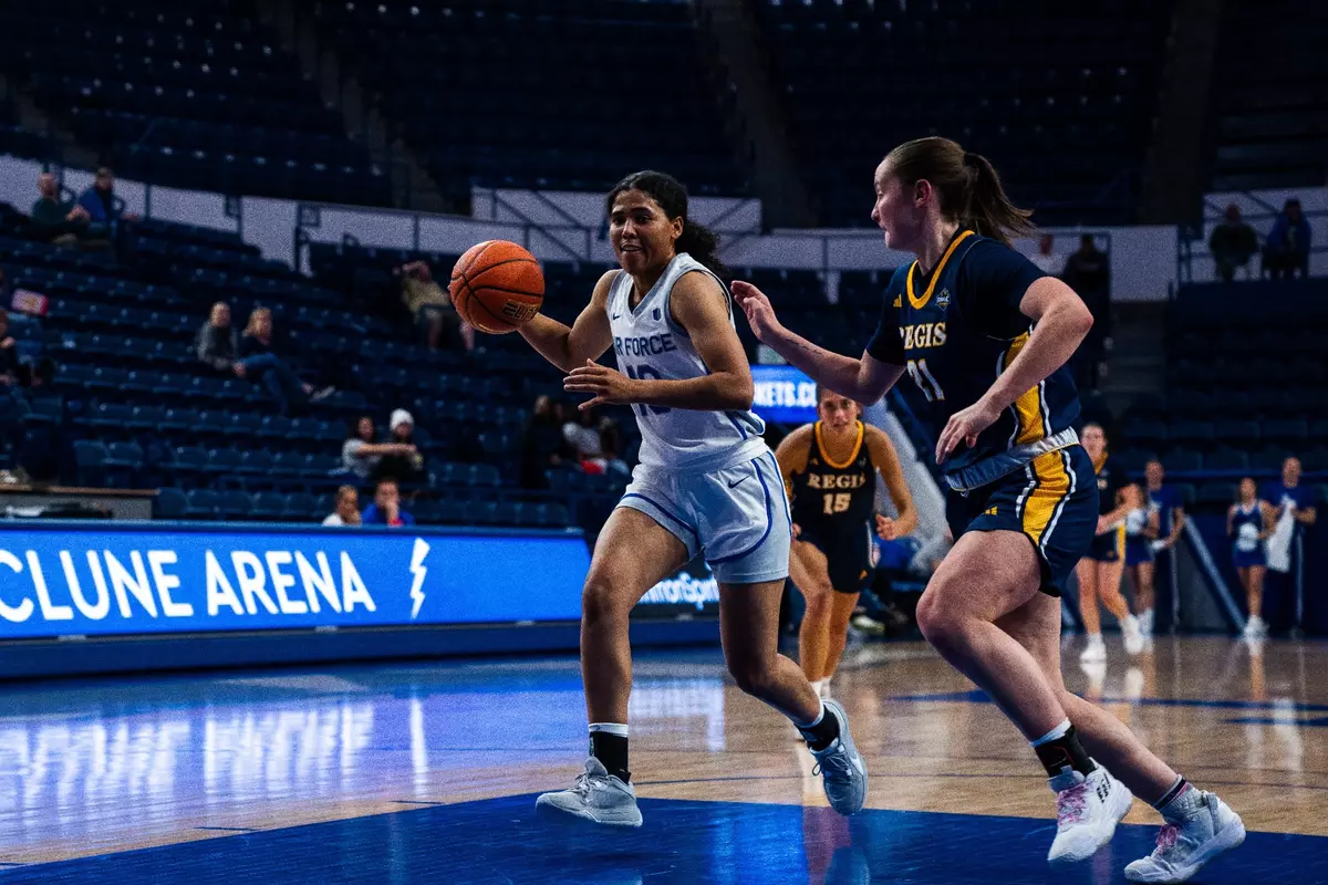 WBB Jayda McNabb Action vs. Regis 2023-24