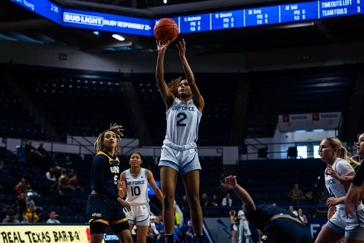 WBB Milahnie Perry vs. UNC 2023-24