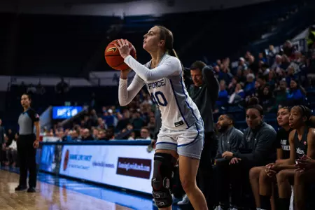 WBB Jo Huntimer Action vs. New Mexico 2023-24